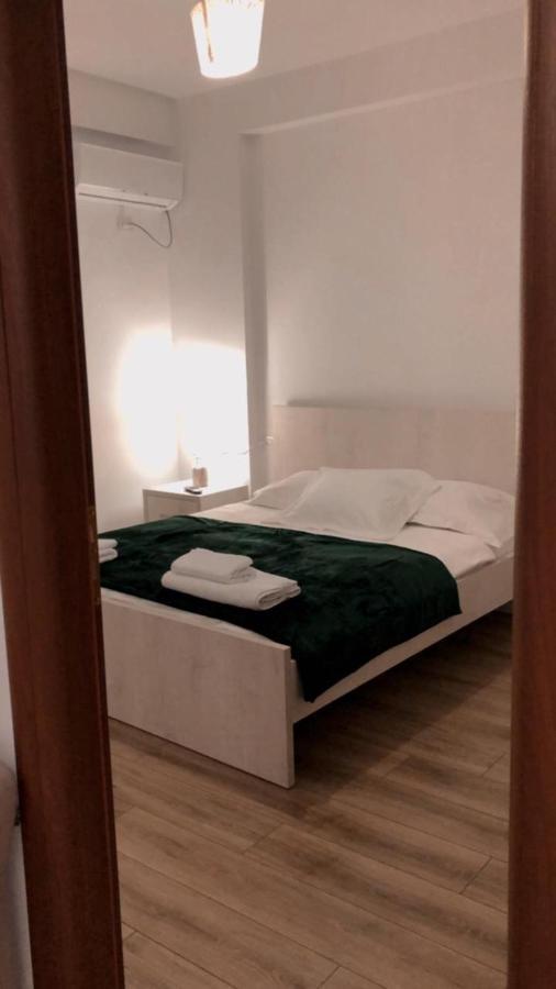 Ionian Apartments Вльора Екстер'єр фото